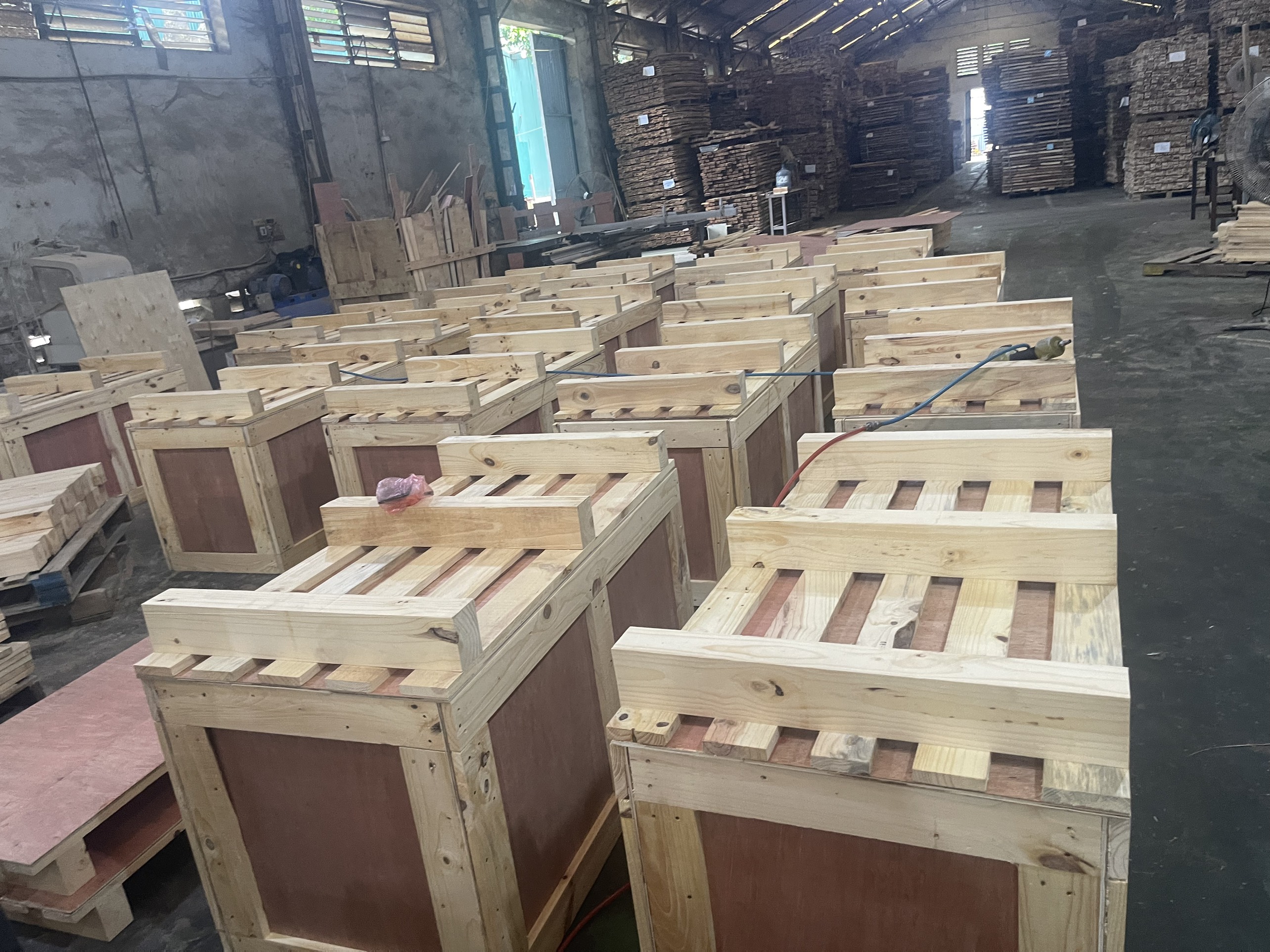 PALLET GỖ DÁN